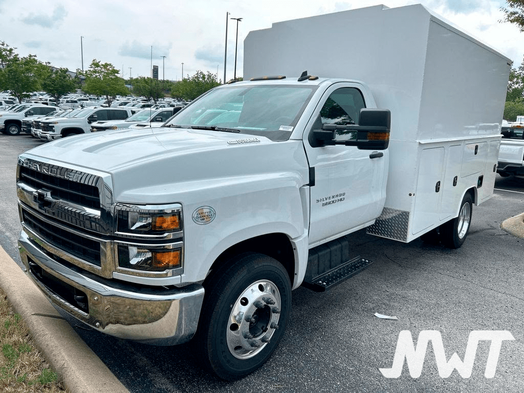 2023 Chevrolet Silverado 5500HD | Regular Cab | 11ft Covered Utility Bed | 2wd - New Work Trucks