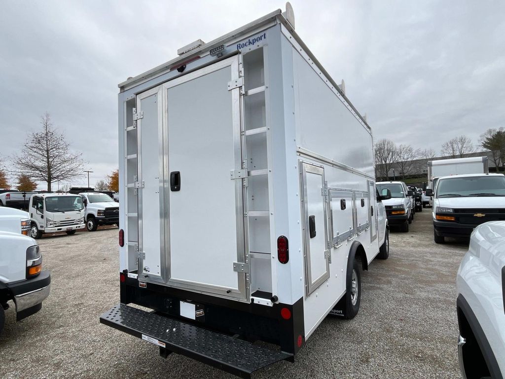 2024 Chevrolet Express 3500 | 12ft Service Utility Van - New Work Trucks