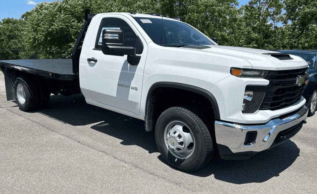 2024 Chevrolet Silverado 3500HD | Regular Cab | 11ft Gooseneck | 2wd - New Work Trucks